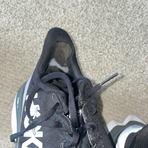 Men’s size 11 Hoka mach 4- back - Picture 4 of 8